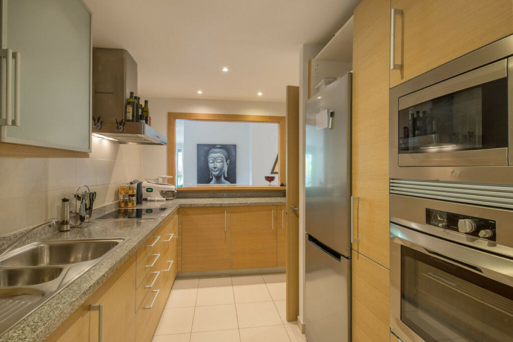Ground Floor Apartment Estepona Málaga - image 10