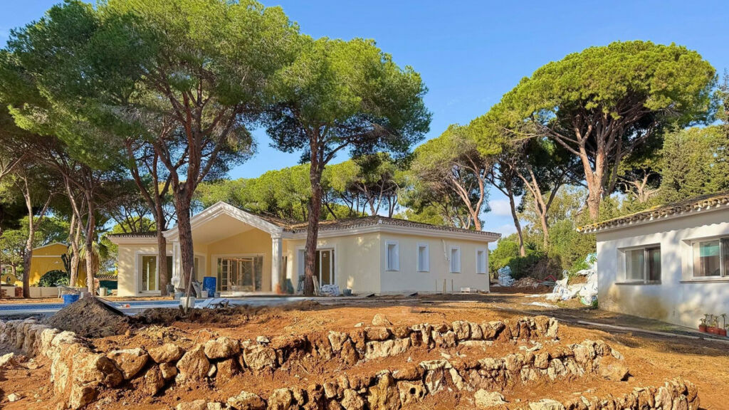 Detached Villa Las Chapas Málaga - image 8