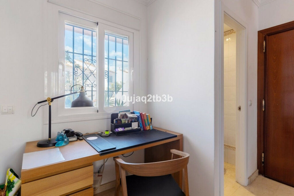 Duplex Nueva Andalucía Málaga - image 8