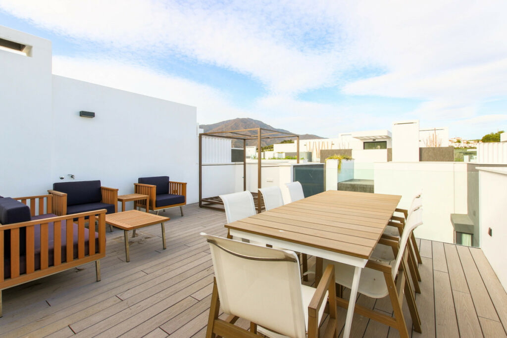 Townhouse Estepona Málaga - image 8