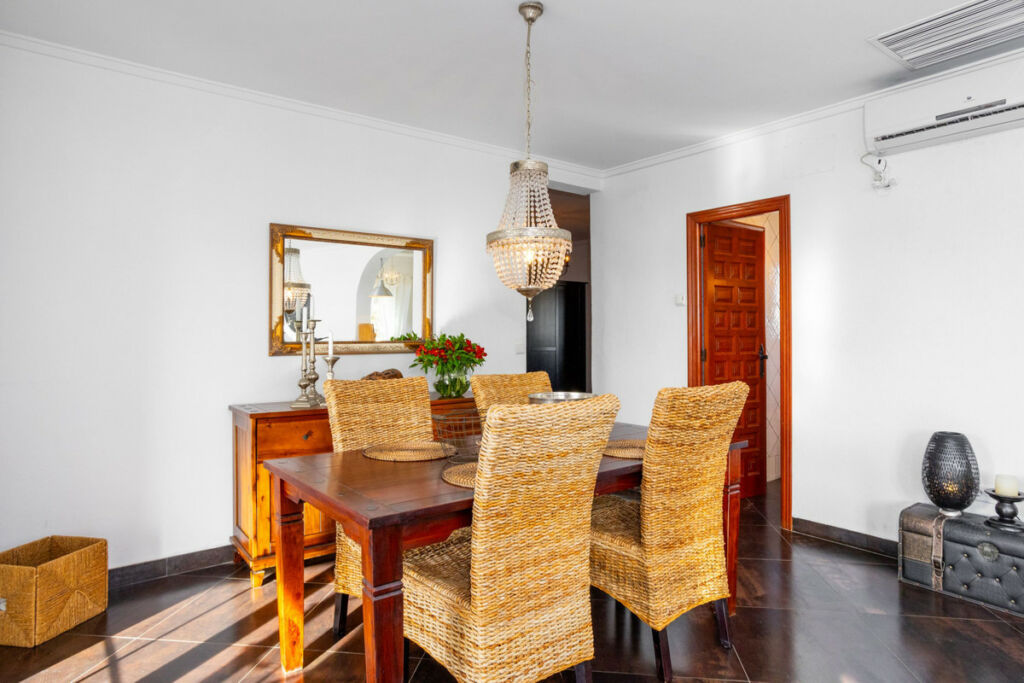 Detached Villa Torrevieja Alicante - image 8