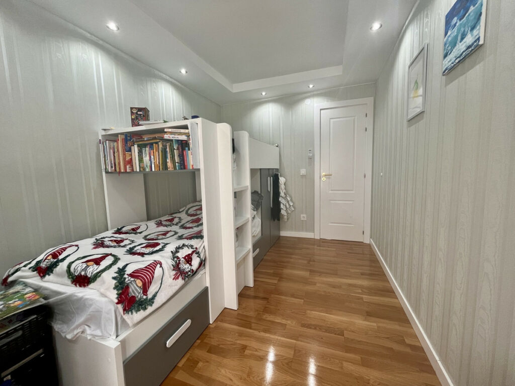 Middle Floor Apartment Torrevieja Alicante - image 8
