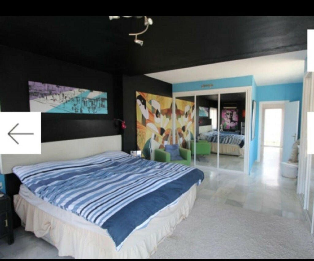 Detached Villa Estepona Málaga - image 8