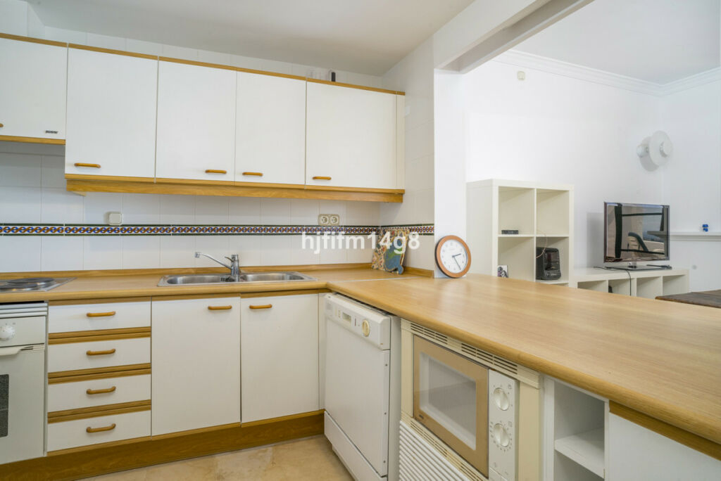 Penthouse Los Arqueros Málaga - image 8