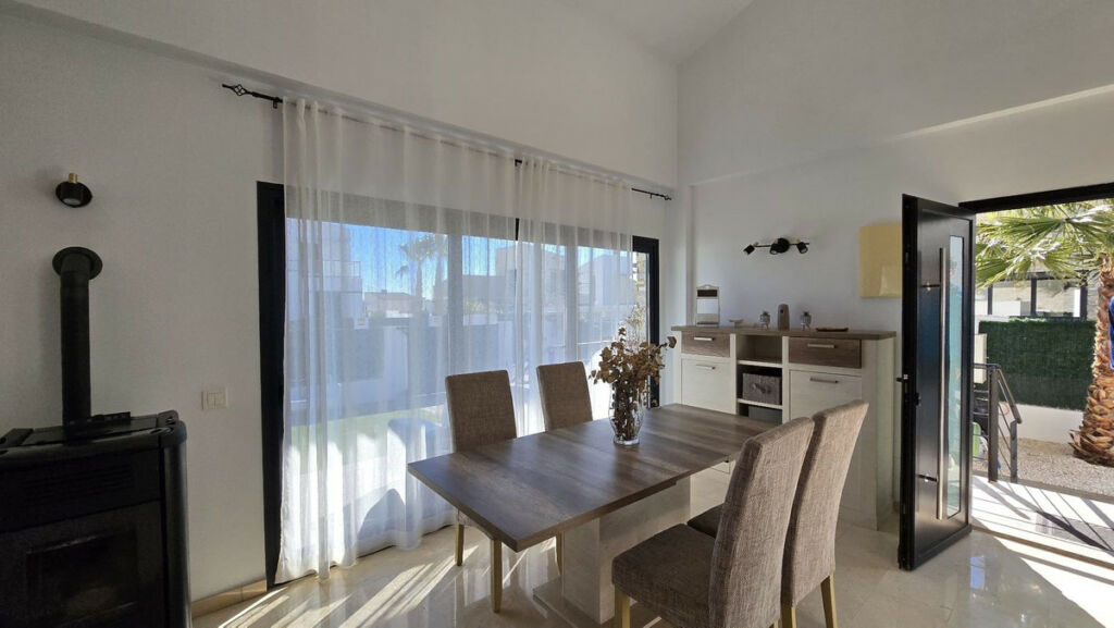 Detached Villa Polop Alicante - image 8