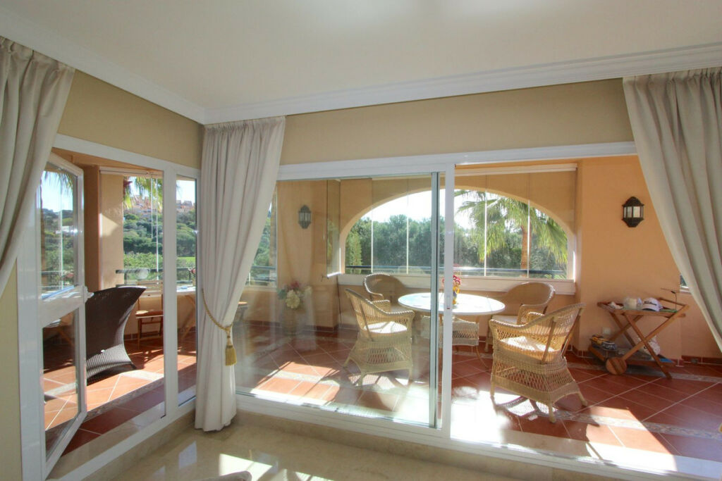Middle Floor Apartment Elviria Málaga - image 7