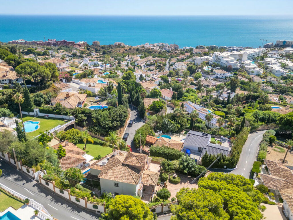 Detached Villa Benalmadena Málaga - image 8