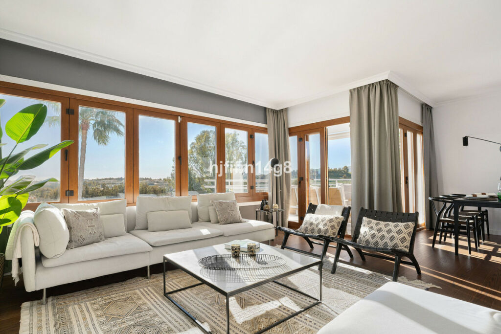 Penthouse Duplex Nueva Andalucía Málaga - image 8