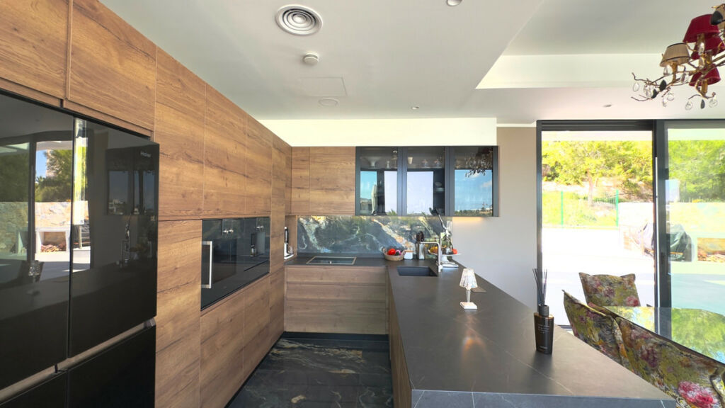 Detached Villa Las Colinas Golf Alicante - image 8