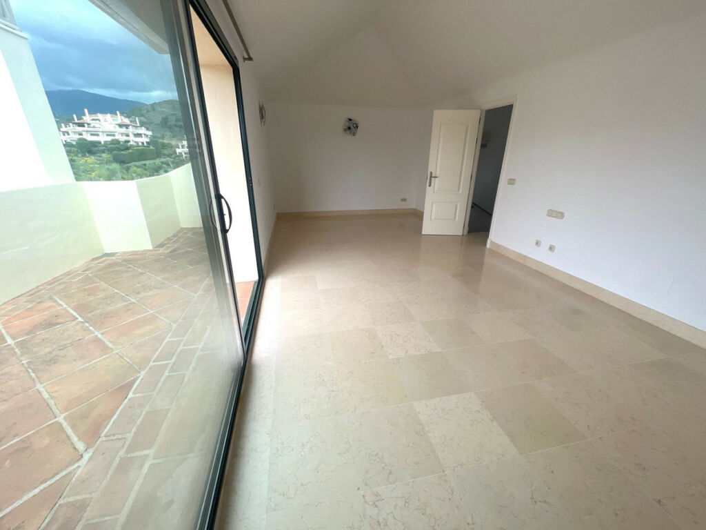 Penthouse Duplex Benahavís Málaga - image 8