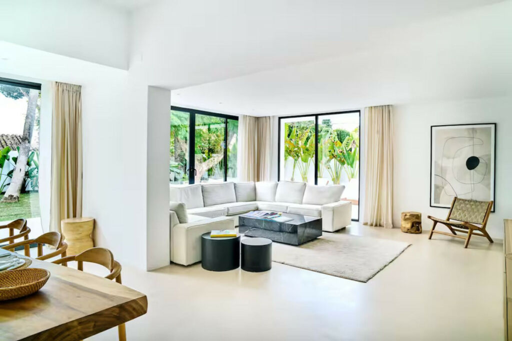 Detached Villa Cortijo Blanco Málaga - image 8