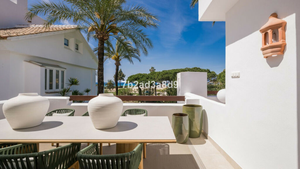 Middle Floor Apartment Los Monteros Málaga - image 8
