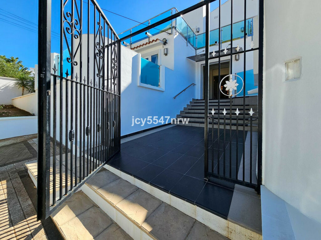 Detached Villa Moraira Alicante - image 86