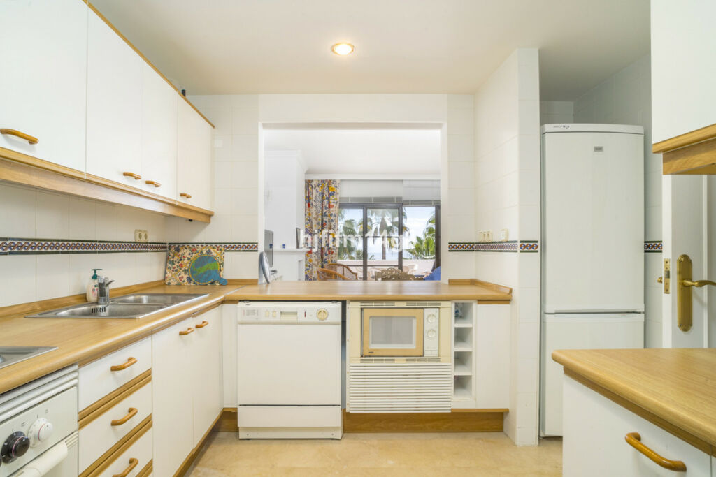 Penthouse Los Arqueros Málaga - image 9