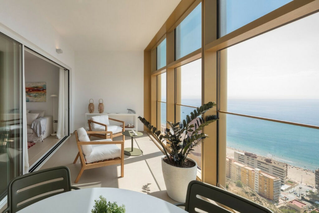 Middle Floor Apartment Benidorm Alicante - image 9