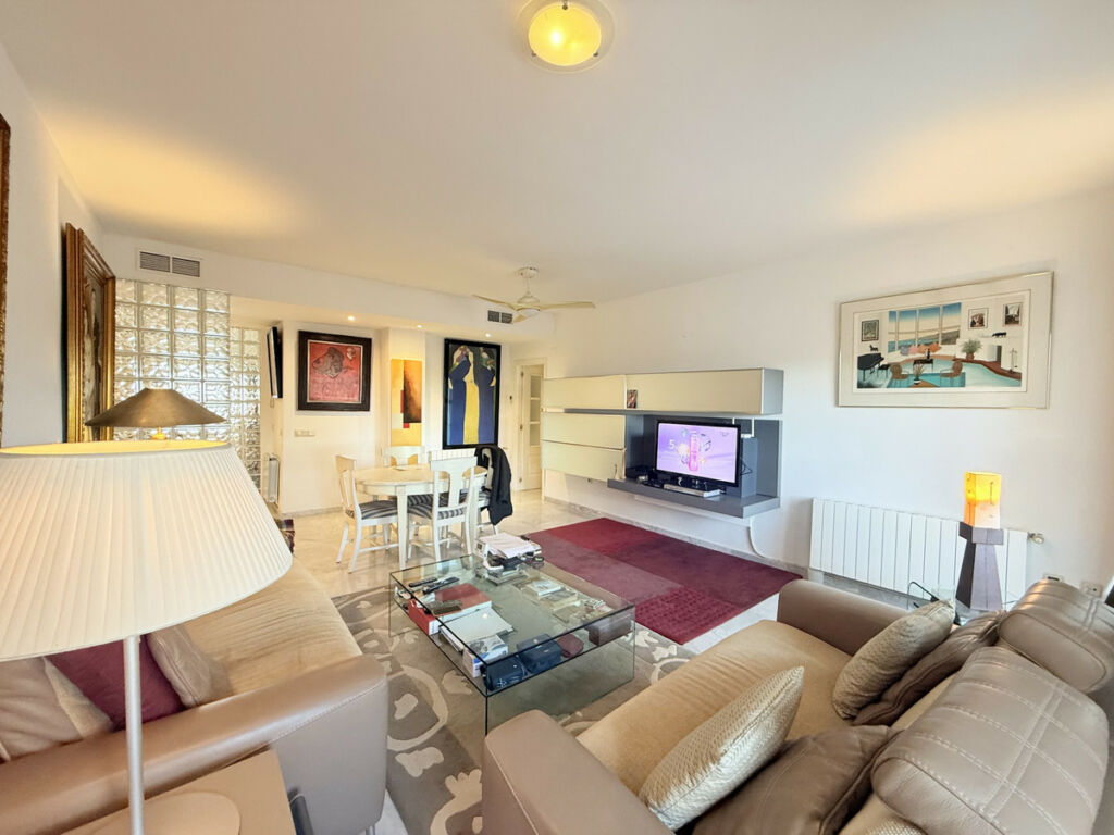 Penthouse The Golden Mile Málaga - image 9