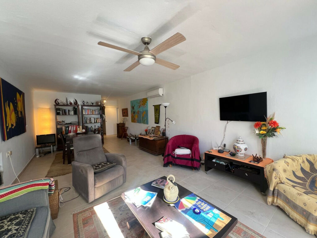 Ground Floor Apartment Aloha Málaga - image 10