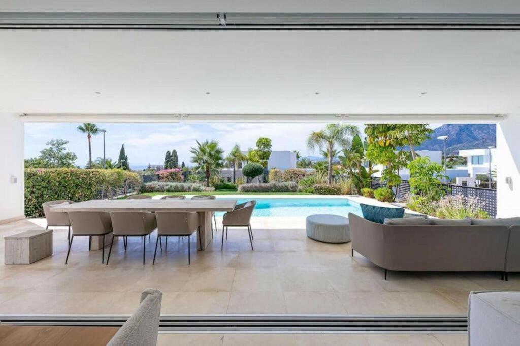 Detached Villa Río Real Málaga - image 9