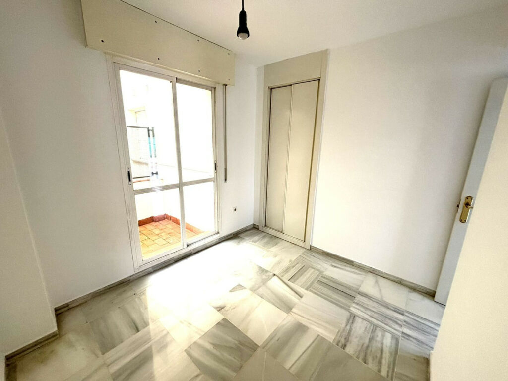 Ground Floor Apartment Puerto Banús Málaga - image 9