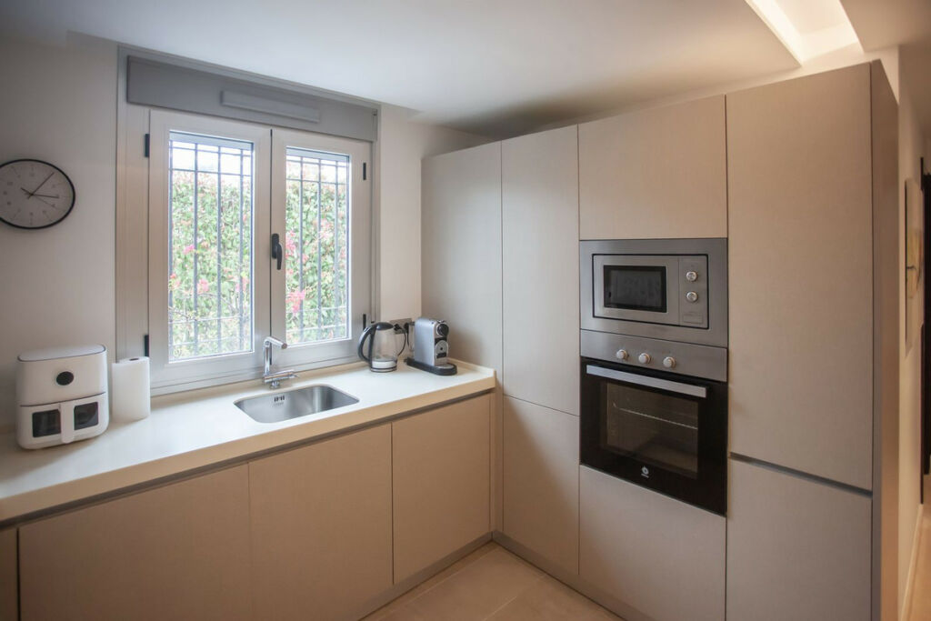 Ground Floor Apartment La Mairena Málaga - image 12