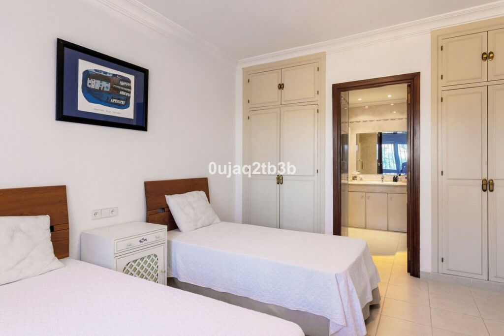Ground Floor Apartment Nueva Andalucía Málaga - image 12