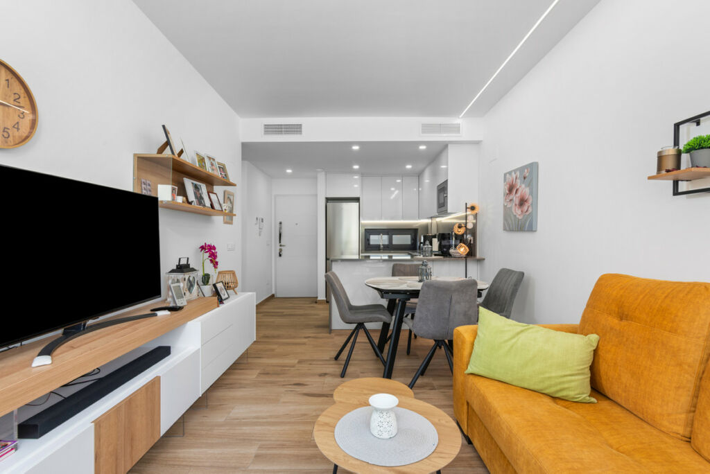 Ground Floor Apartment Villamartin Alicante - image 9