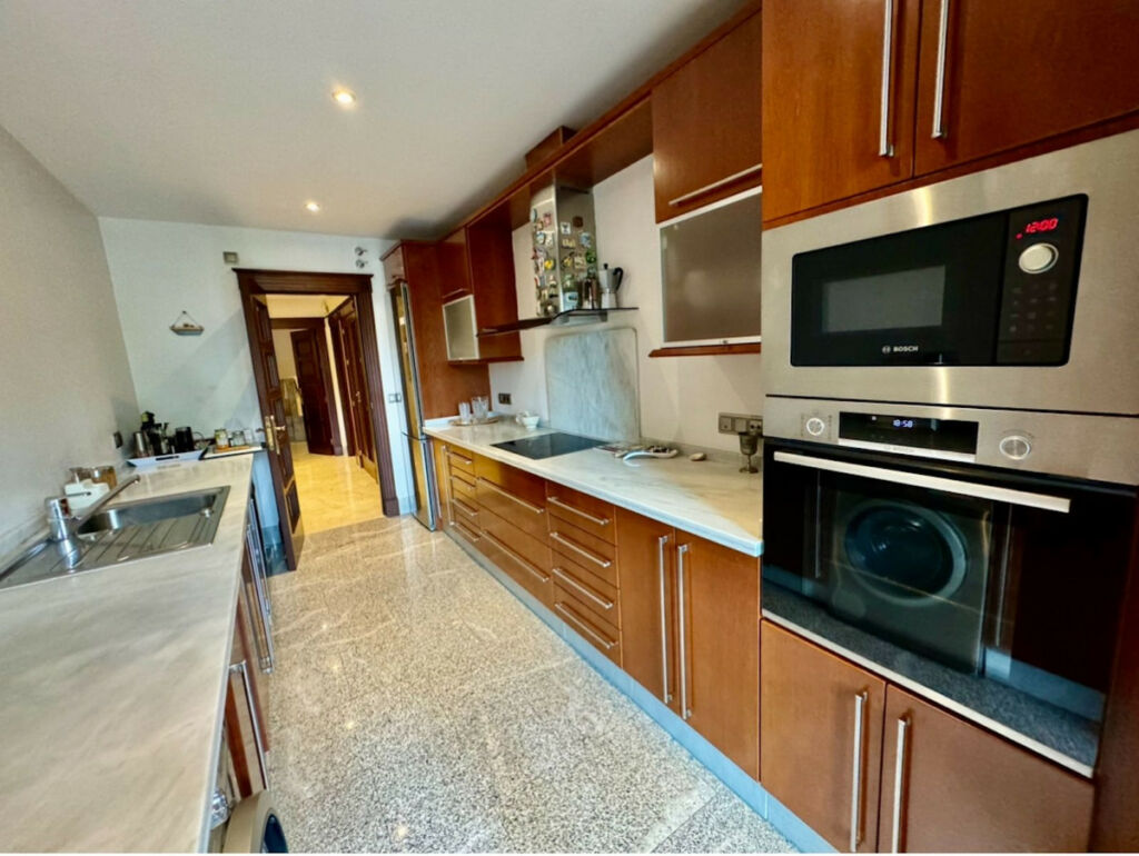 Ground Floor Apartment San Pedro de Alcántara Málaga - image 10