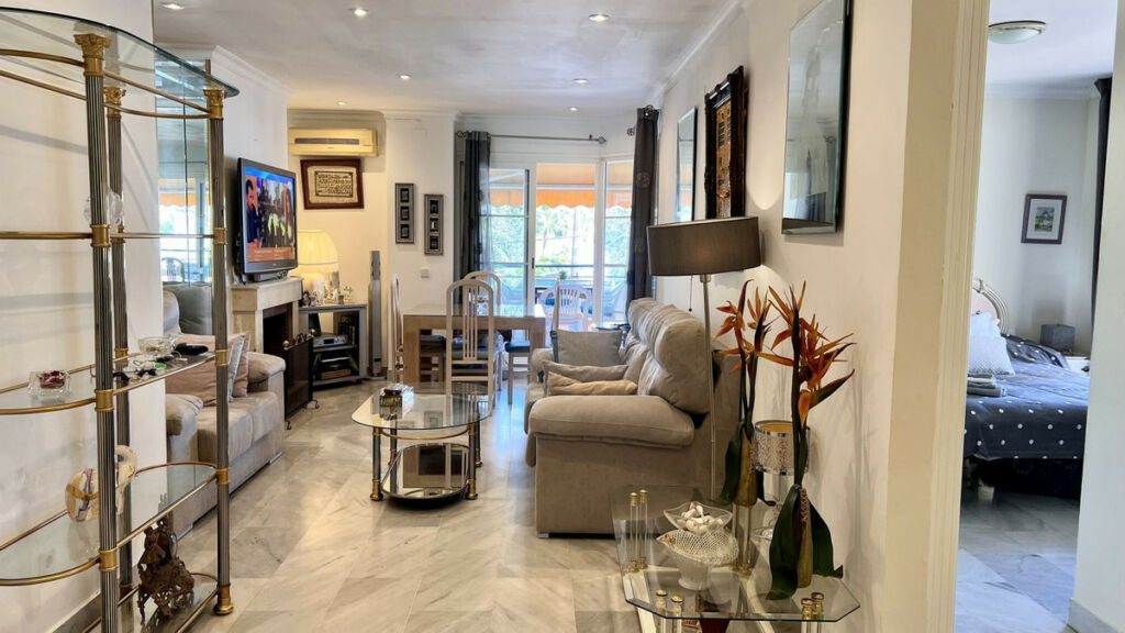 Duplex Nueva Andalucía Málaga - image 9