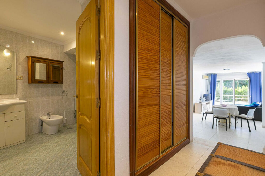 Ground Floor Apartment Calahonda Málaga - image 9