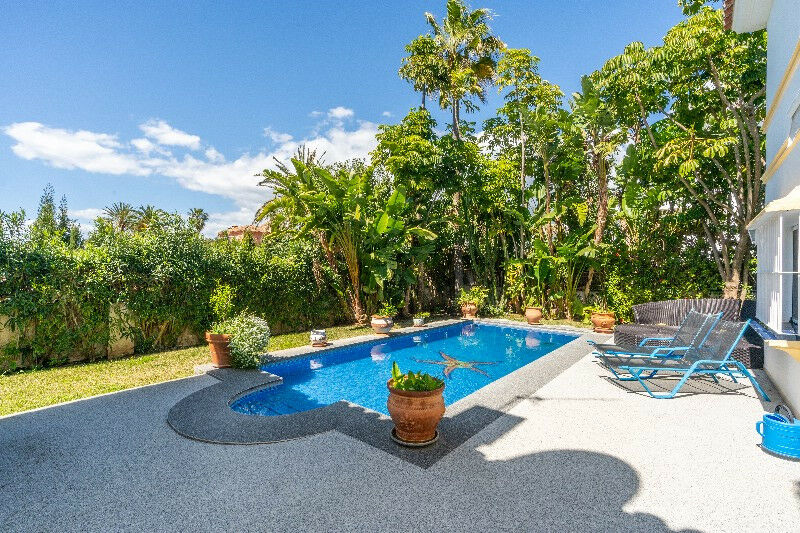 Detached Villa Marbesa Málaga - image 9