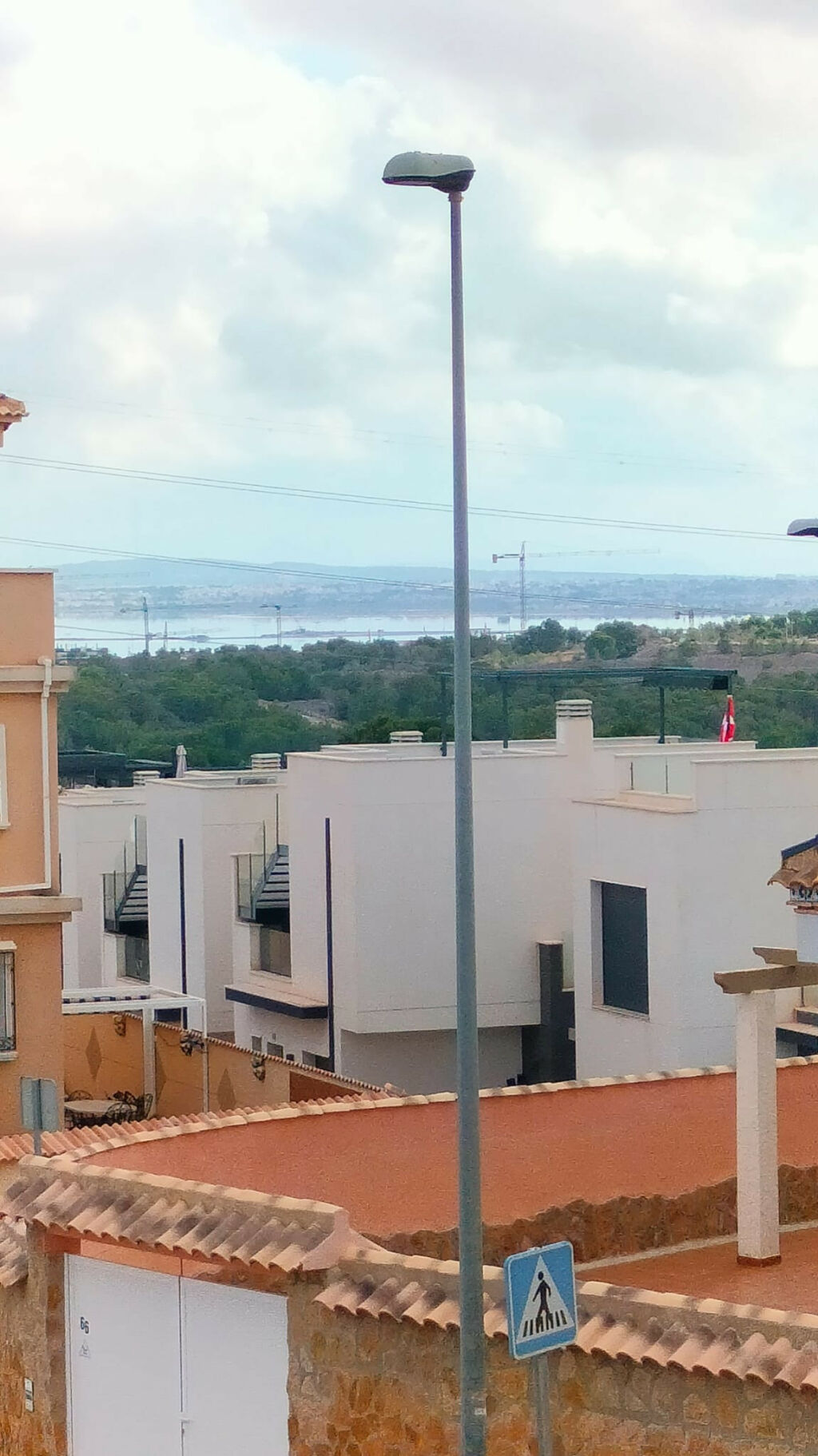 Townhouse Villamartin Alicante - image 9