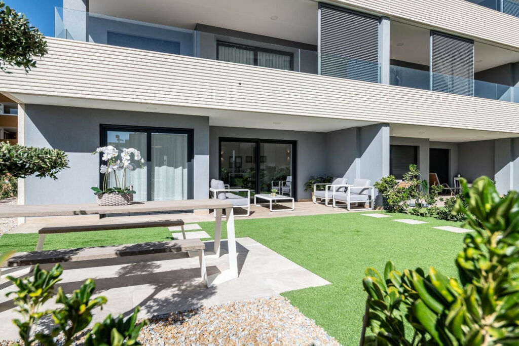 Ground Floor Apartment Punta Prima Alicante - image 2