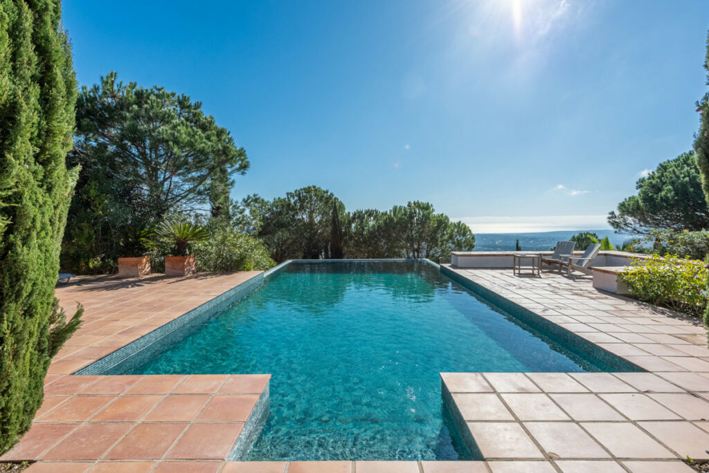 Detached Villa Sotogrande Cádiz - image 9
