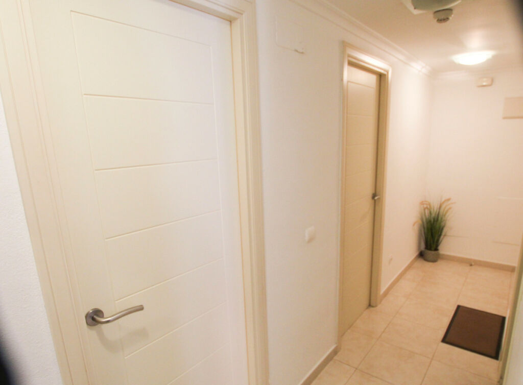 Middle Floor Apartment Calpe Alicante - image 8