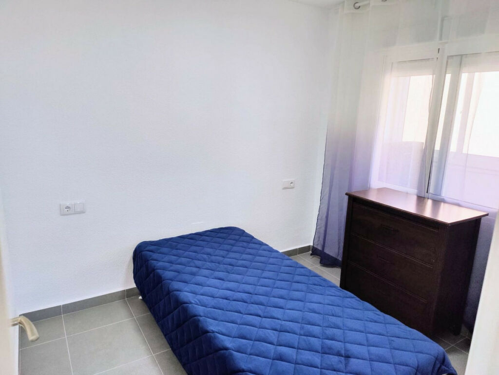 Middle Floor Apartment Punta Prima Alicante - image 9