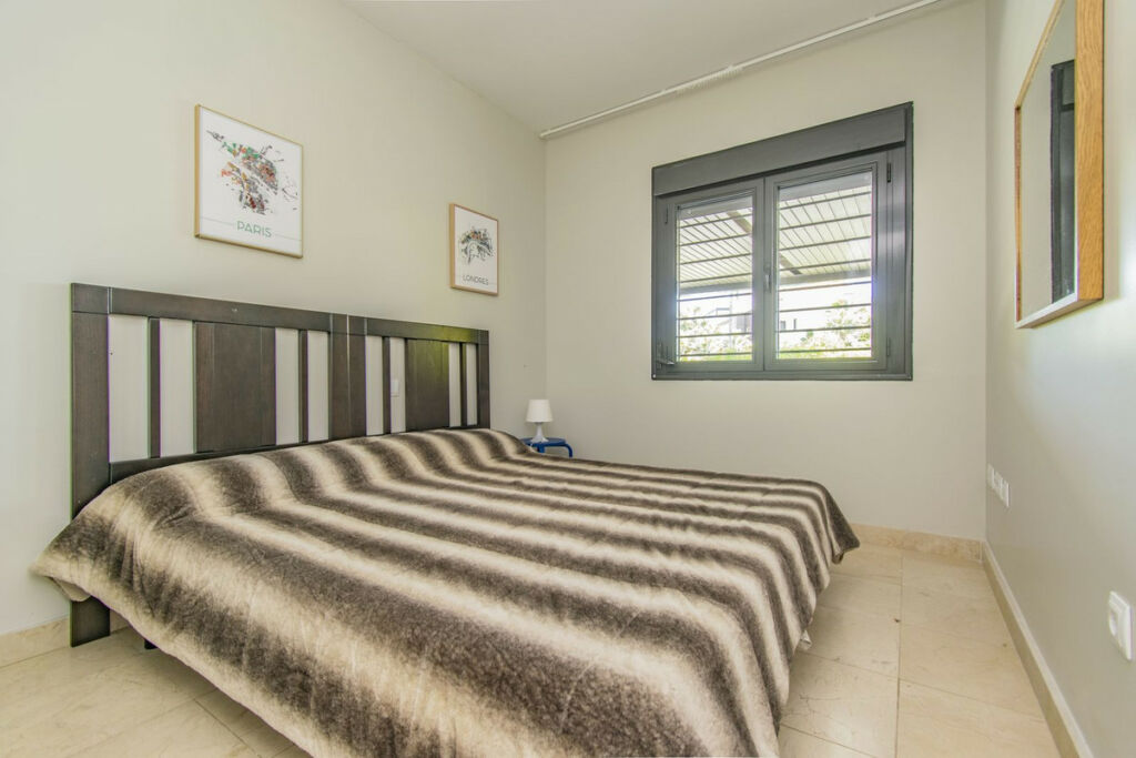 Ground Floor Apartment Los Flamingos Málaga - image 9