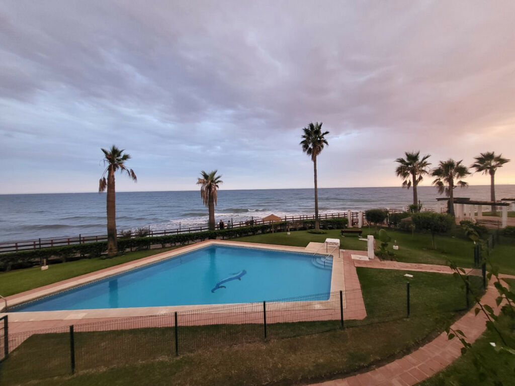 Townhouse Calahonda Málaga - image 9