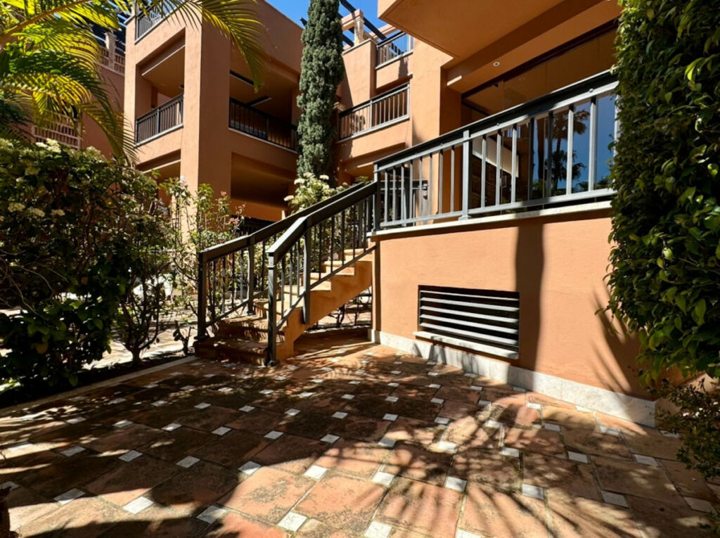 Ground Floor Apartment San Pedro de Alcántara Málaga - image 9