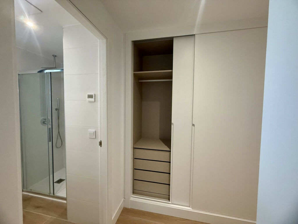 Middle Floor Apartment Higueron Málaga - image 10