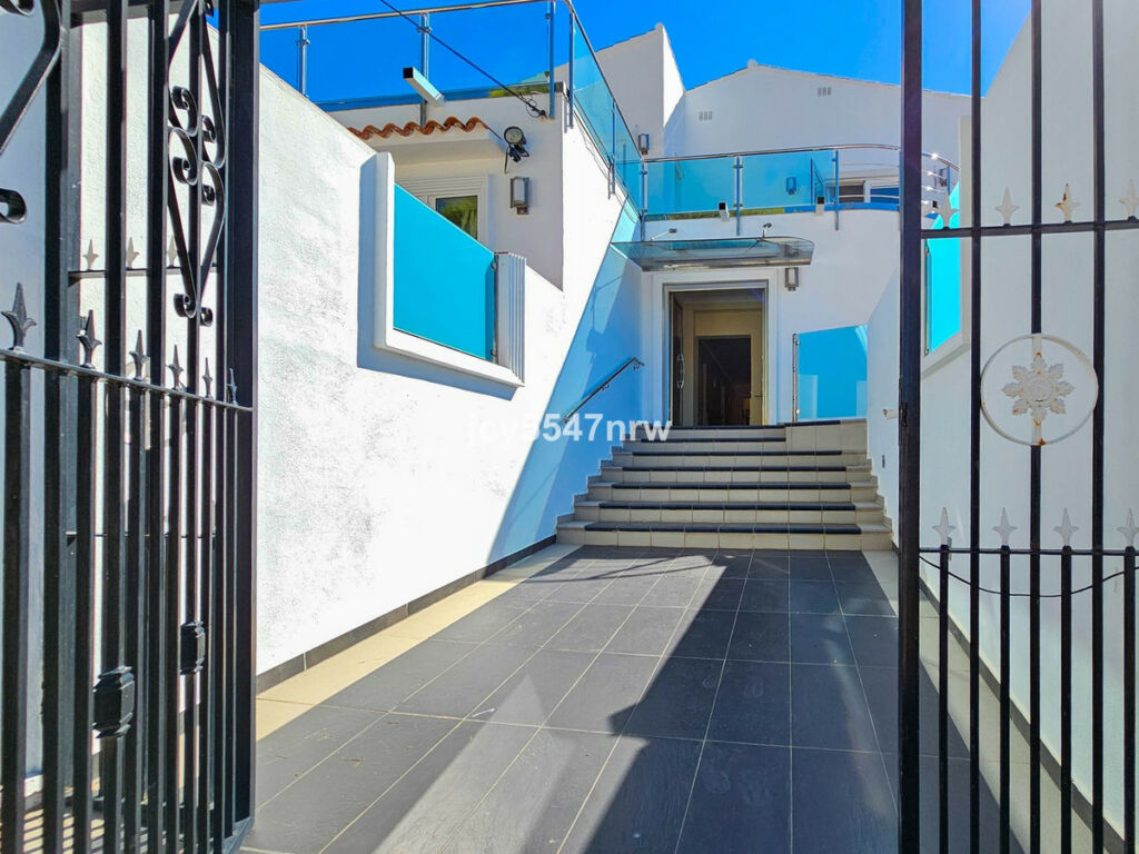 Detached Villa Moraira Alicante - image 90