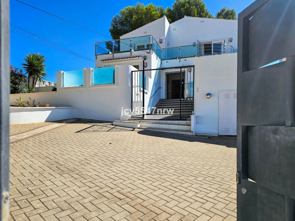 Detached Villa Moraira Alicante - image 91