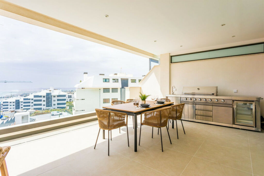 Middle Floor Apartment Fuengirola Málaga