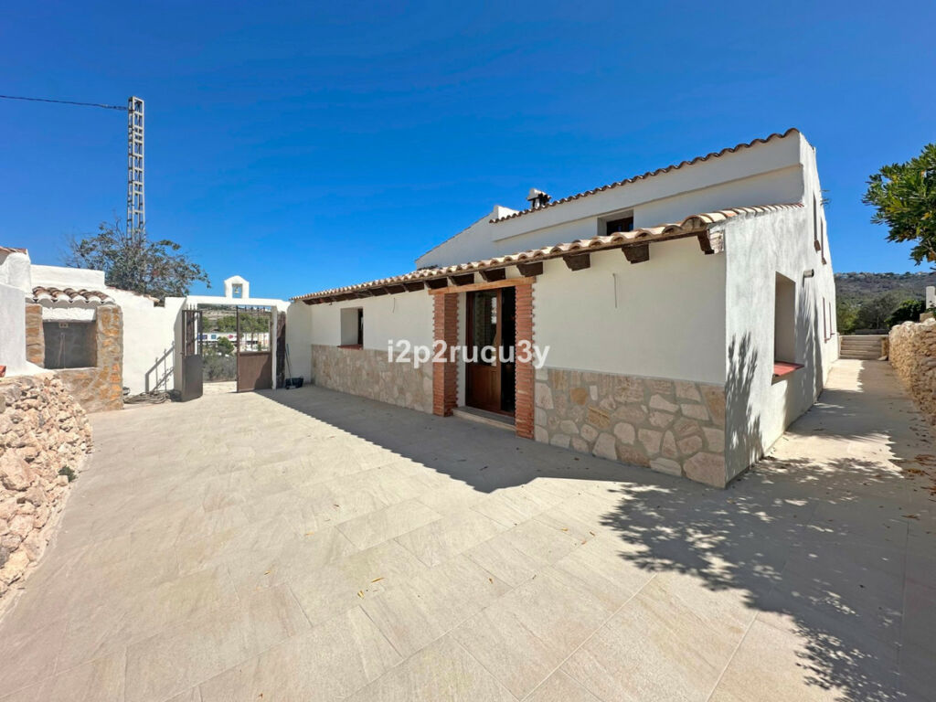 Detached Villa Moraira Alicante