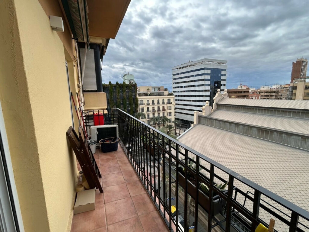 Middle Floor Apartment Alicante City Alicante