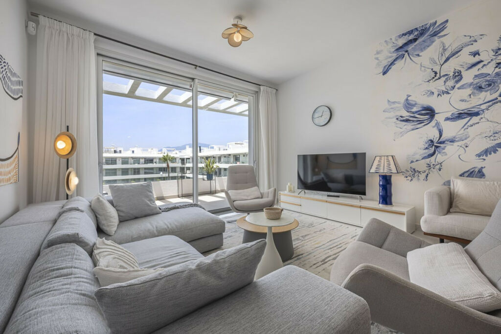 Penthouse Duplex Bel Air Málaga - image 3