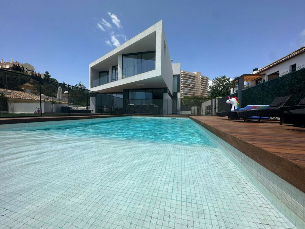 Detached Villa Benalmadena Málaga