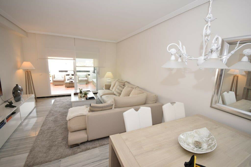 Middle Floor Apartment Puerto Banús Málaga