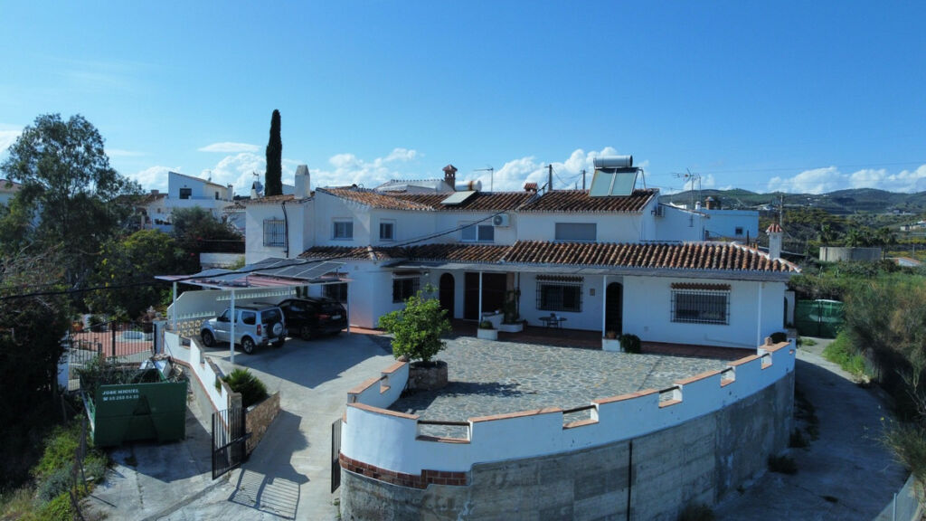 Detached Villa Almayate Málaga
