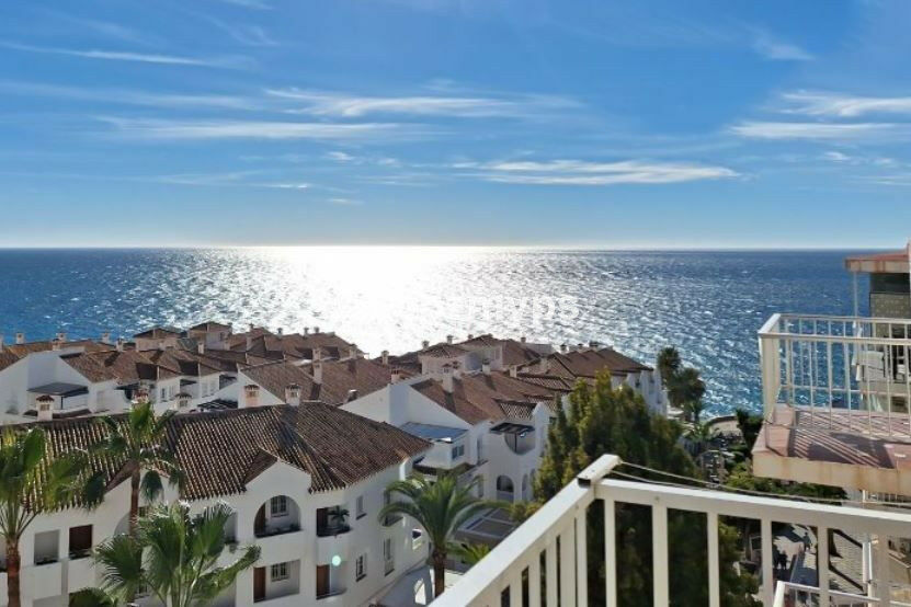 Top Floor Apartment Nerja Málaga