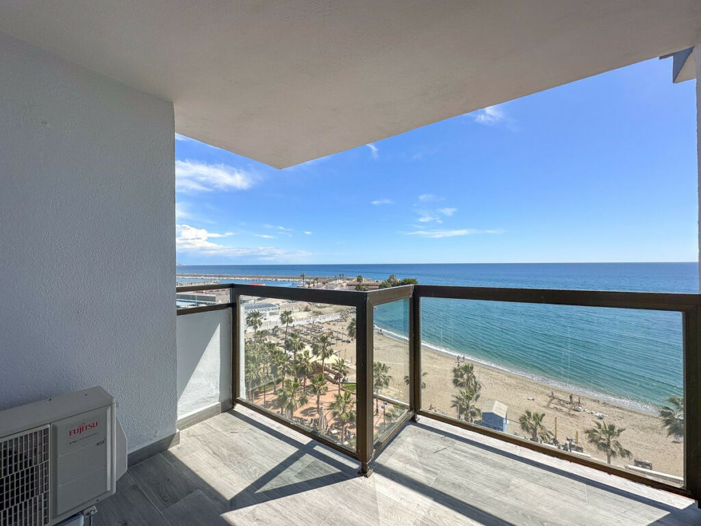 Middle Floor Apartment Fuengirola Málaga